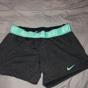 **SOLD**Like new nike shorts